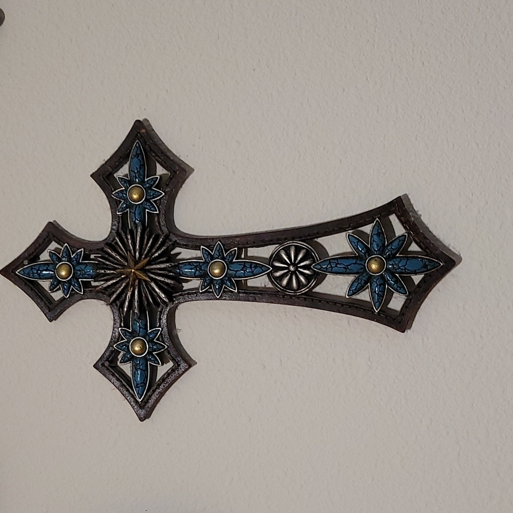 Wall decor cross